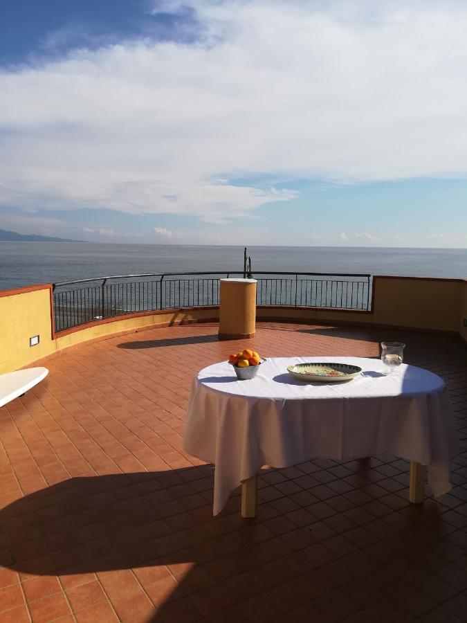Apartamento Casa Carmelo Nizza di Sicilia Exterior foto